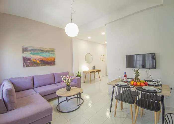 Centre Oasis: Renovated With Roof Garden *