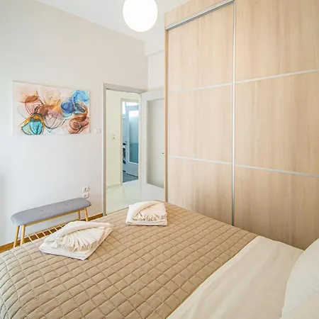 Apartment Centre Oasis: Renovated With Roof Garden