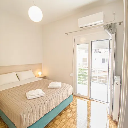 Fully Renovated In The Centre With Roof Garden! 3 Minutes From The Bus Station And 6 Minutes From The Old Town Διαμέρισμα Χανιά