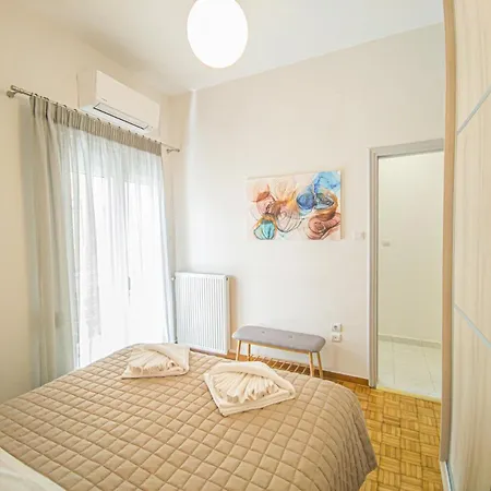 Fully Renovated In The Centre With Roof Garden! 3 Minutes From The Bus Station And 6 Minutes From The Old Town Διαμέρισμα Χανιά